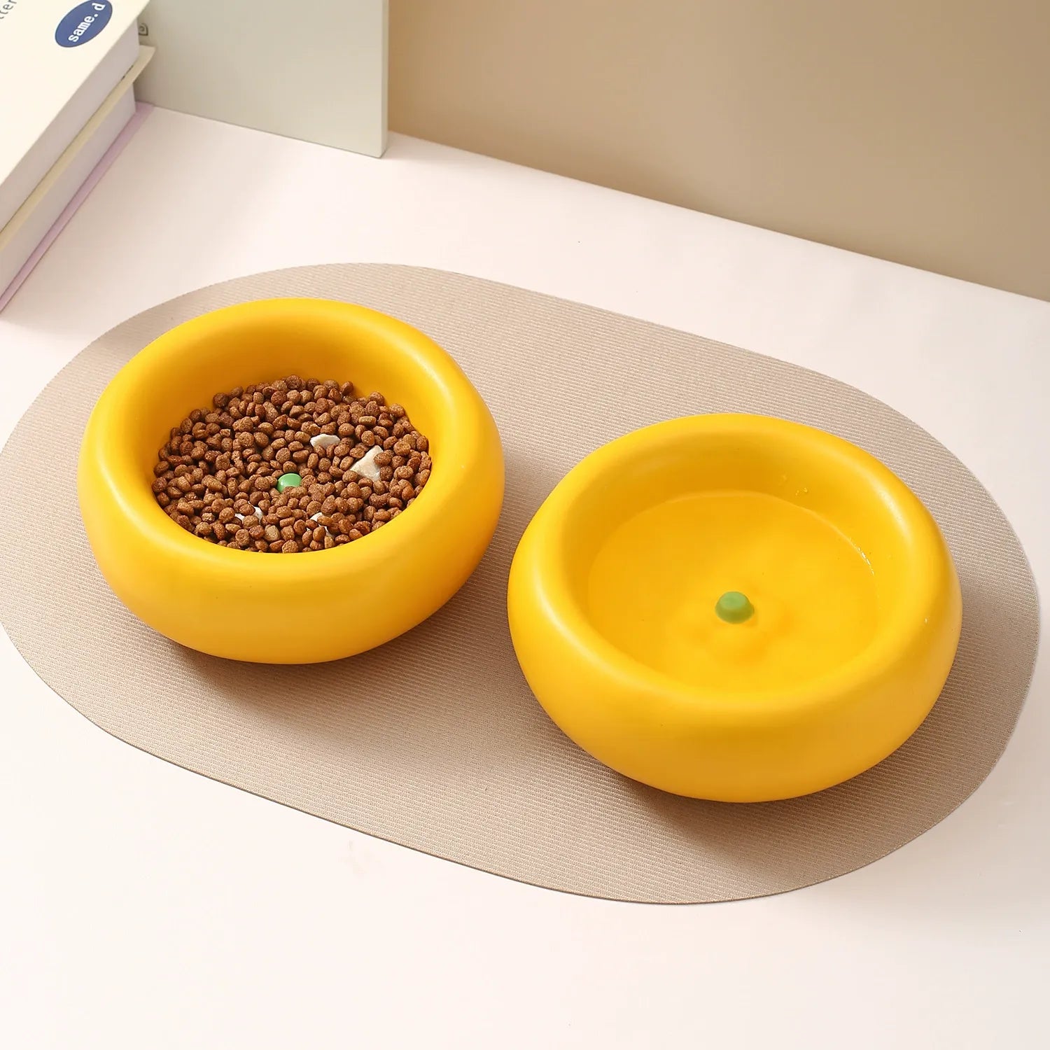 Ceramic Pet Dish 250ml – Cute Orange-Shaped Bowl for Cats & Small Dogs (Wet & Dry Food)