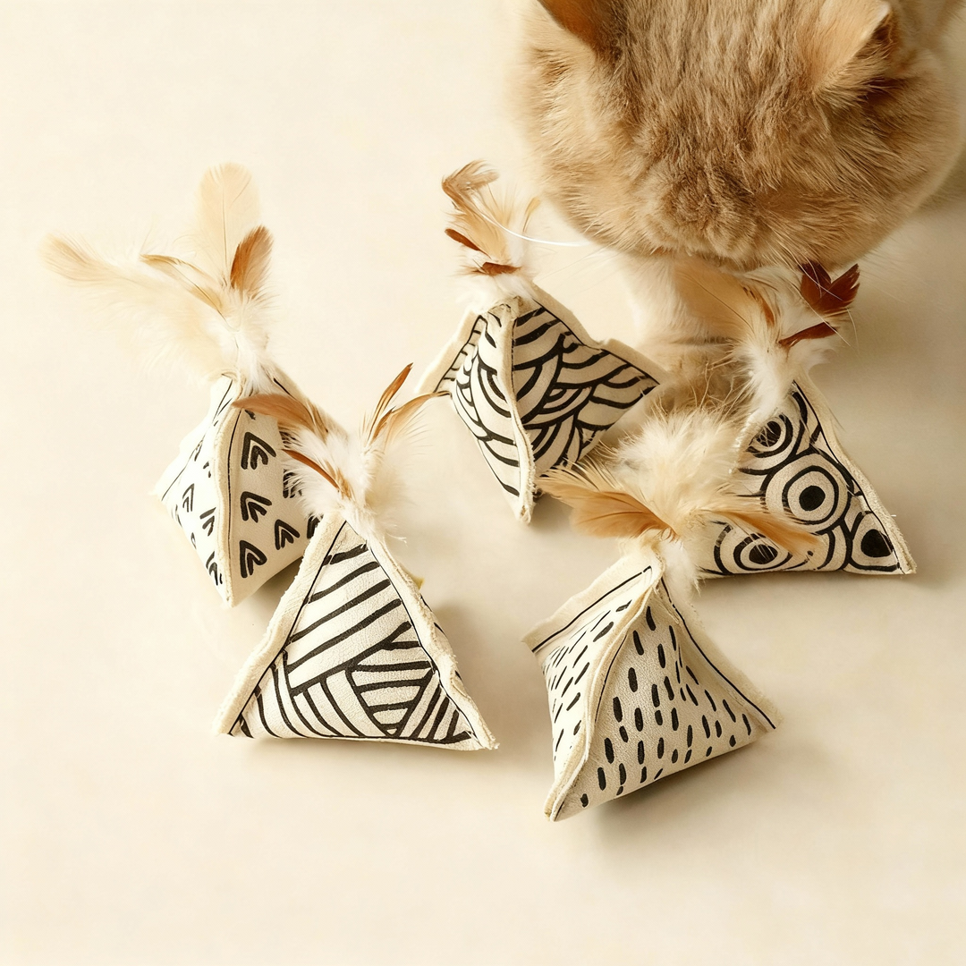 An image of Catnip Linen & Cotton Toy – Natural Durable Chew Toy for Cats