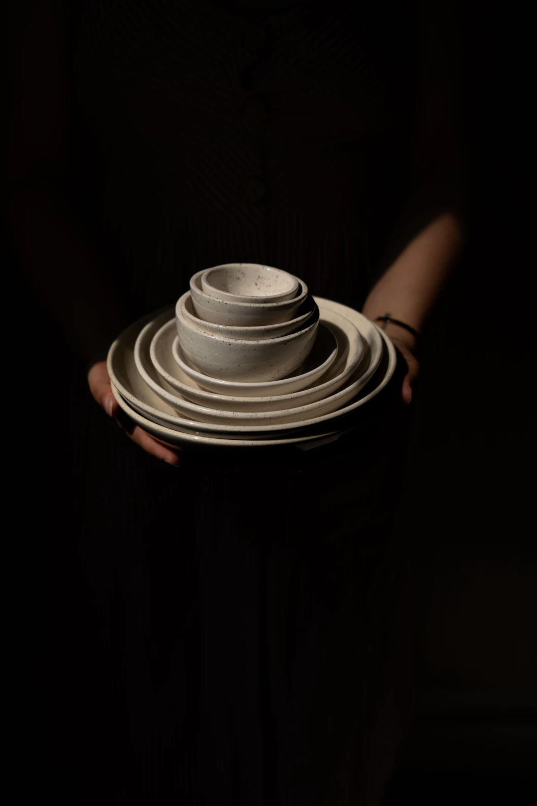 The Eco-Friendly Choice Ceramic vs. Plastic Bowls