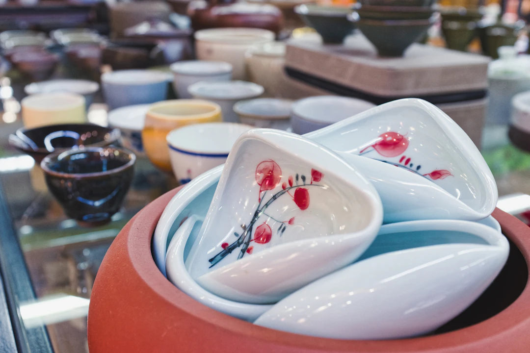 Elevated Ceramic Pet Bowls for Mindful Feeding